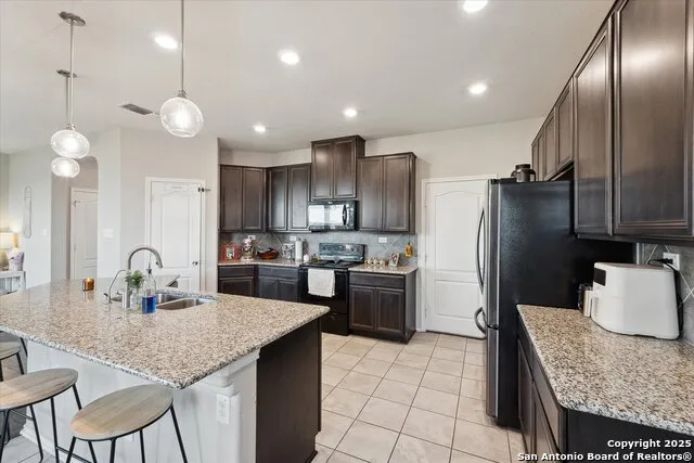 4265 GALE MDWS New Braunfels, TX 78130