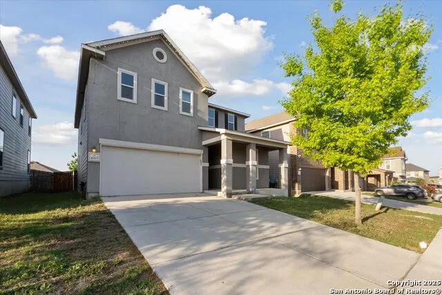 4265 GALE MDWS New Braunfels, TX 78130
