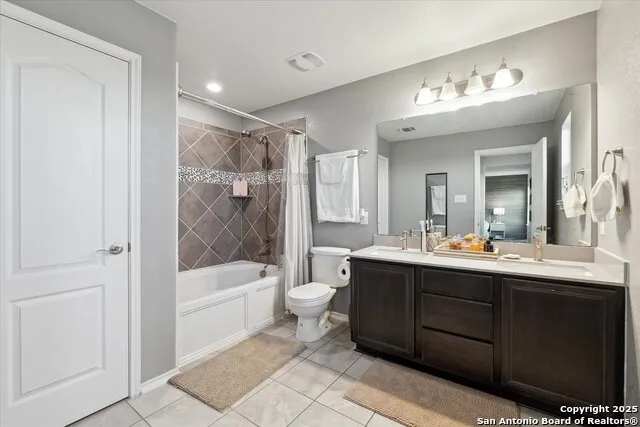 4265 GALE MDWS New Braunfels, TX 78130