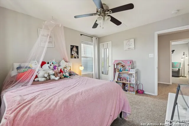 4265 GALE MDWS New Braunfels, TX 78130