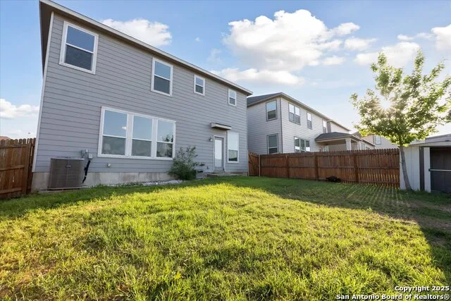 4265 GALE MDWS New Braunfels, TX 78130