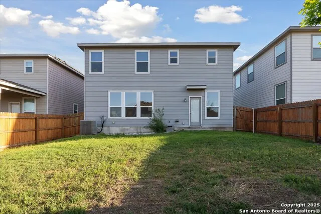 4265 GALE MDWS New Braunfels, TX 78130