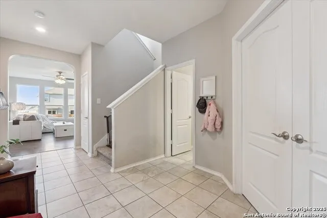 4265 GALE MDWS New Braunfels, TX 78130