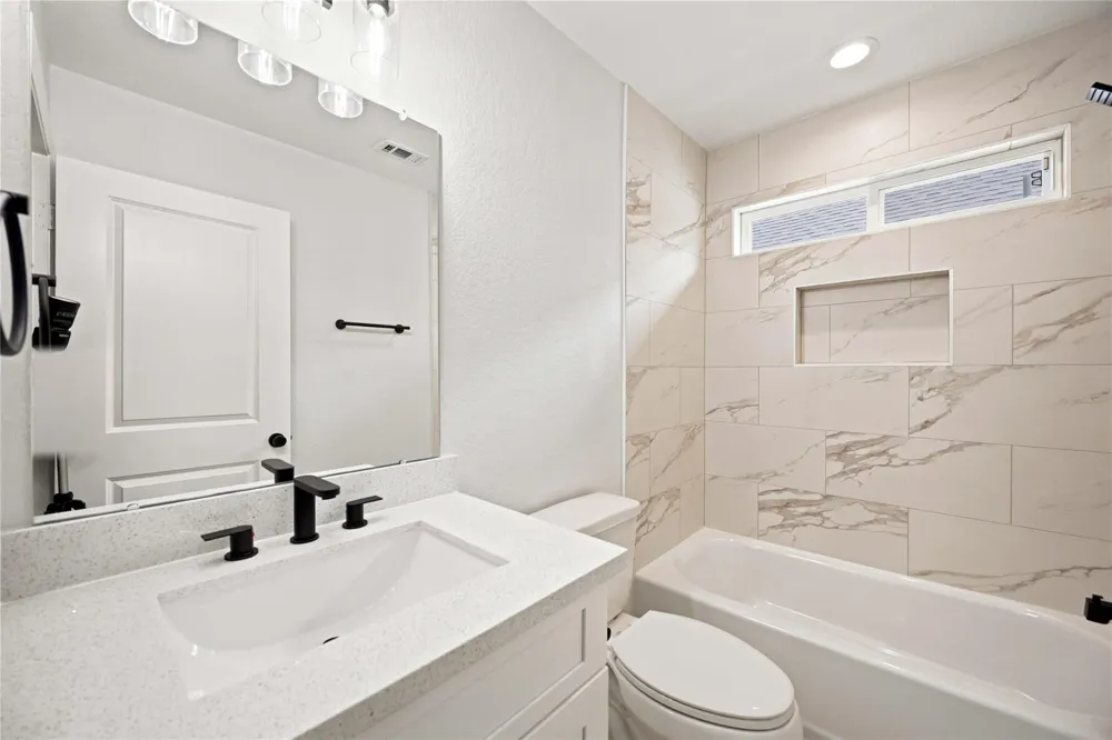 2024 Hampton Street #B Houston, TX 77088