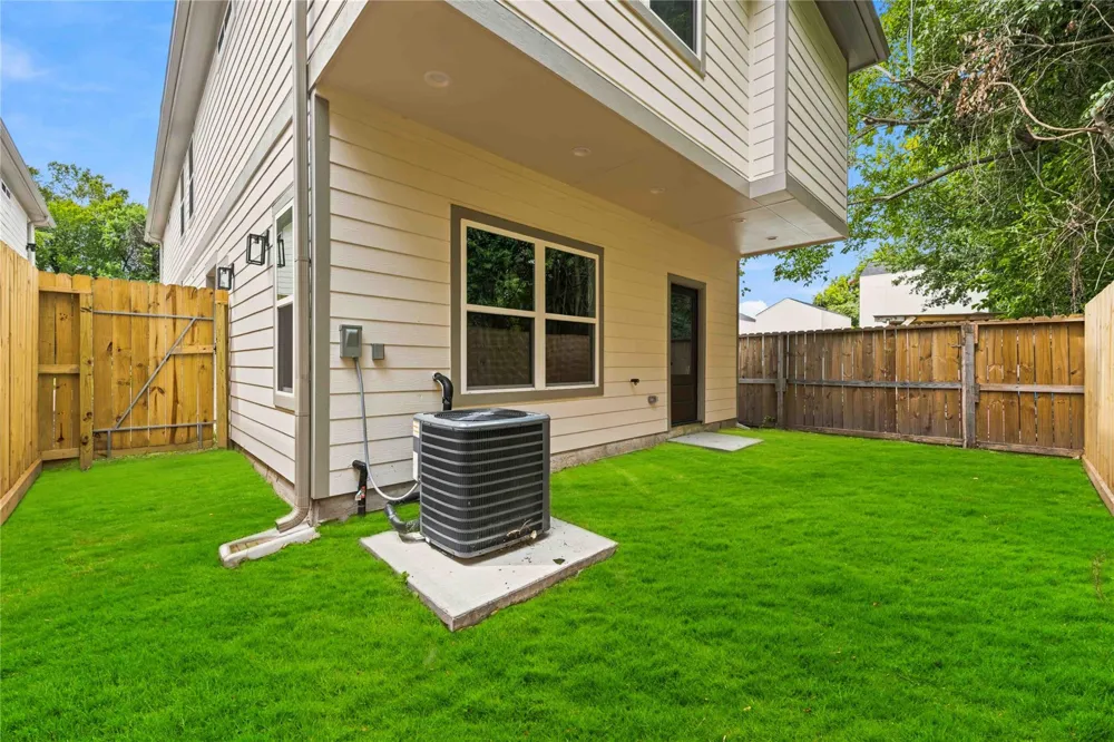 2024 Hampton Street #B Houston, TX 77088