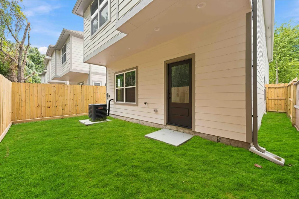 2024 Hampton Street #B Houston, TX 77088