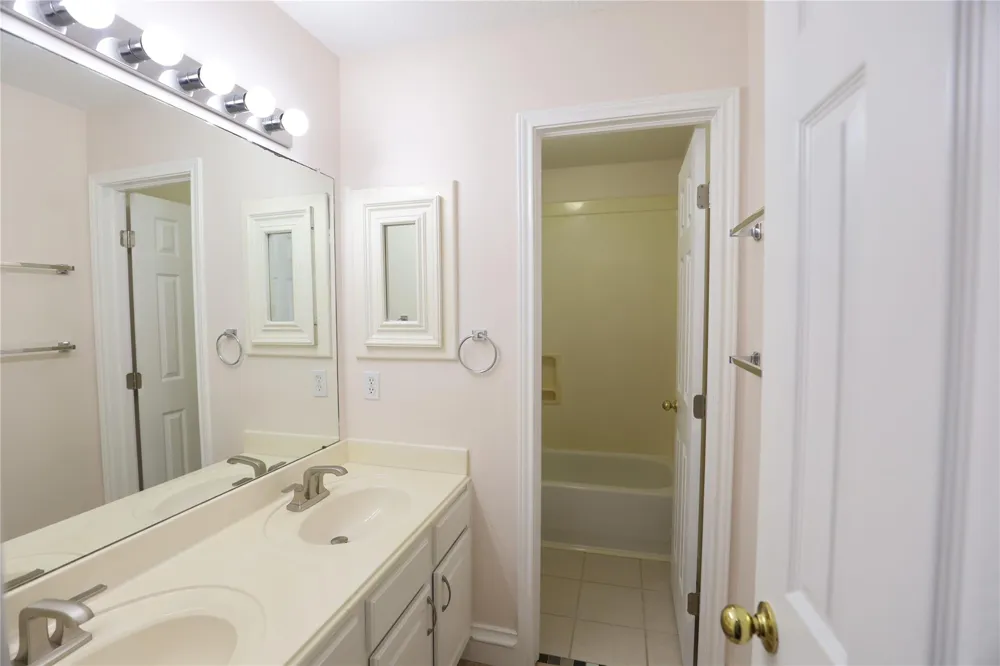 11411 Old Mission Road Houston, TX 77095