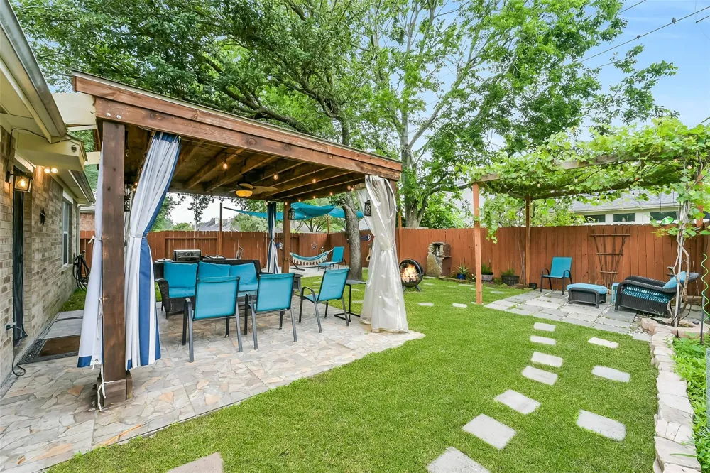 17118 Shadow Ledge Drive Houston, TX 77095