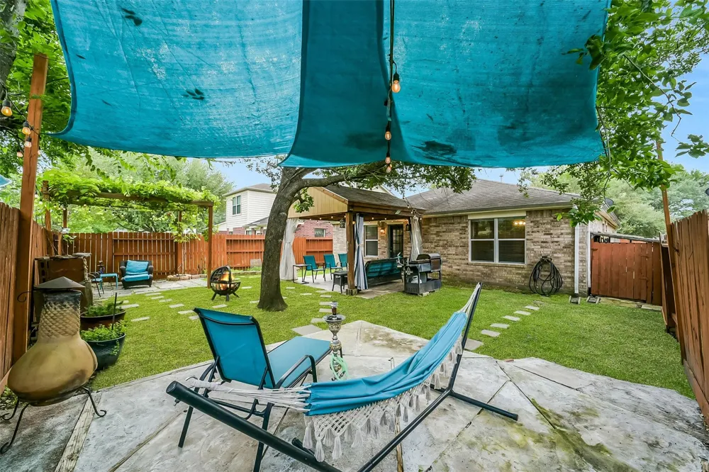 17118 Shadow Ledge Drive Houston, TX 77095