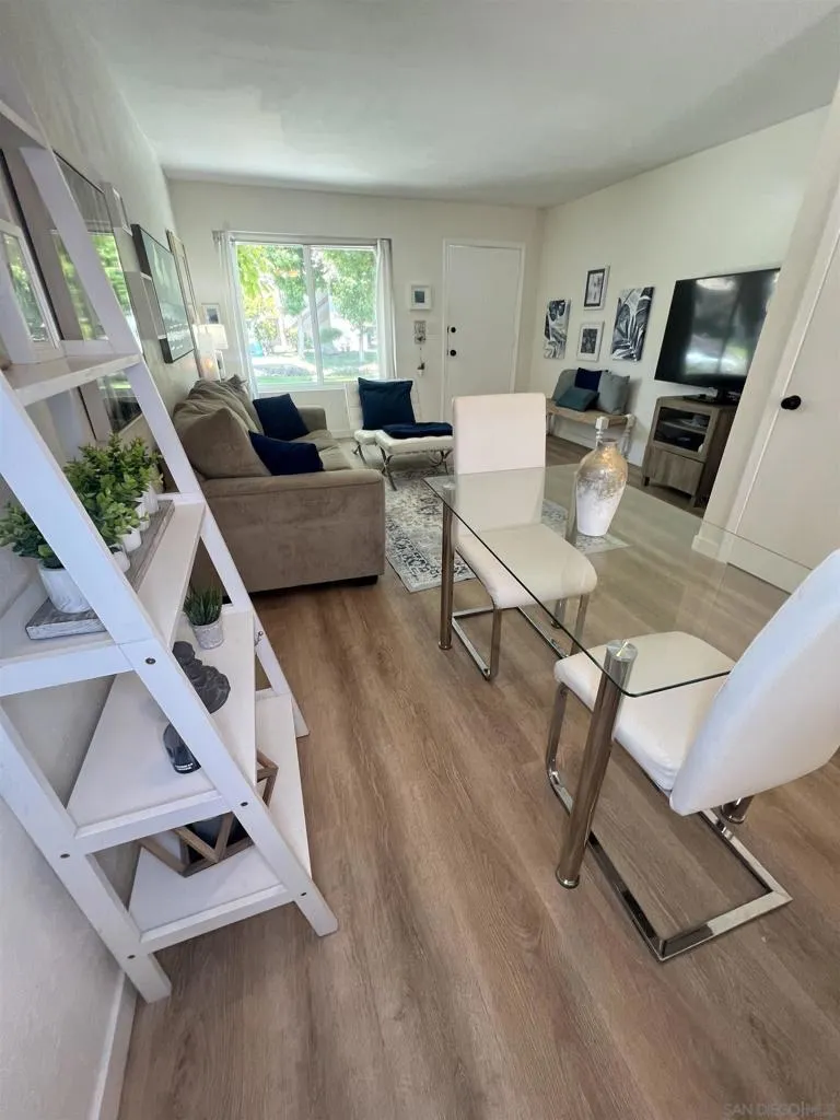 6576 Bell Bluff Ave #B San Diego, CA 92119