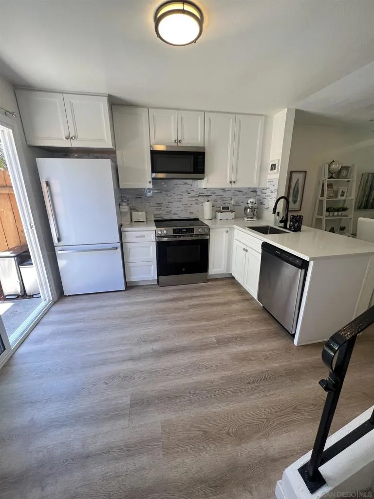 6576 Bell Bluff Ave #B San Diego, CA 92119
