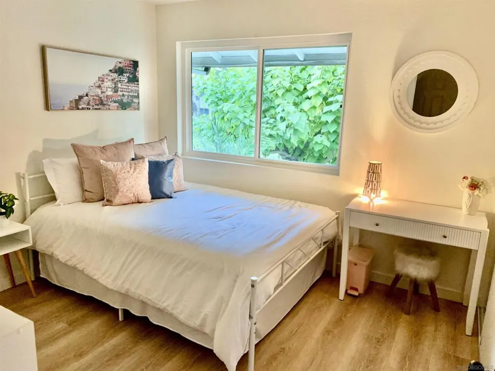6576 Bell Bluff Ave #B San Diego, CA 92119