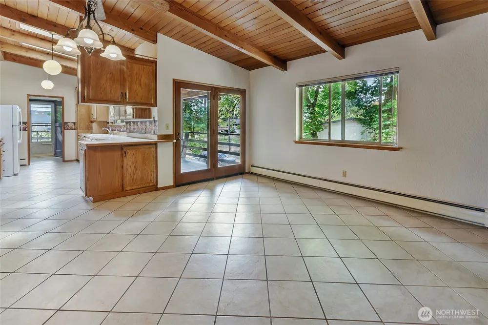 6503 2nd St Ct E Tacoma, WA 98424