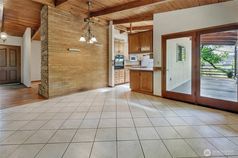 6503 2nd St Ct E Tacoma, WA 98424