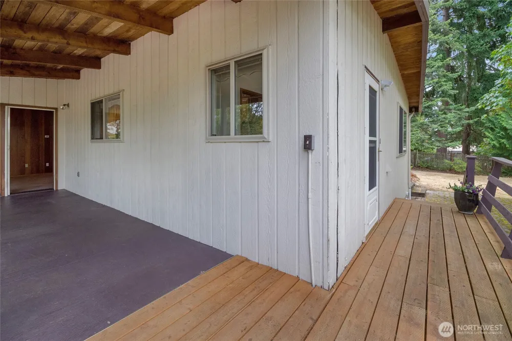 6503 2nd St Ct E Tacoma, WA 98424