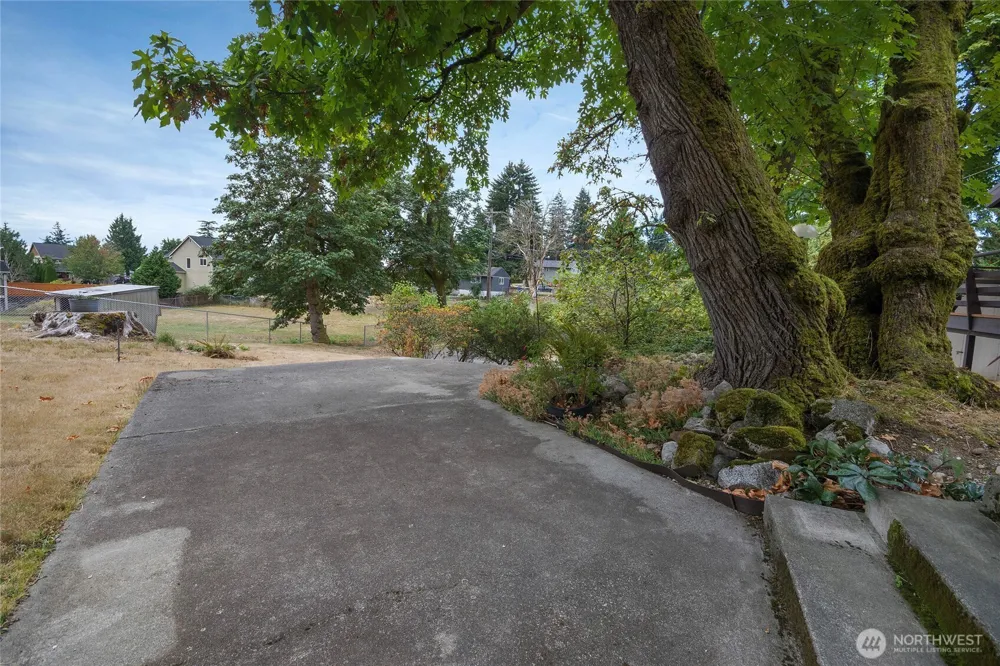 6503 2nd St Ct E Tacoma, WA 98424