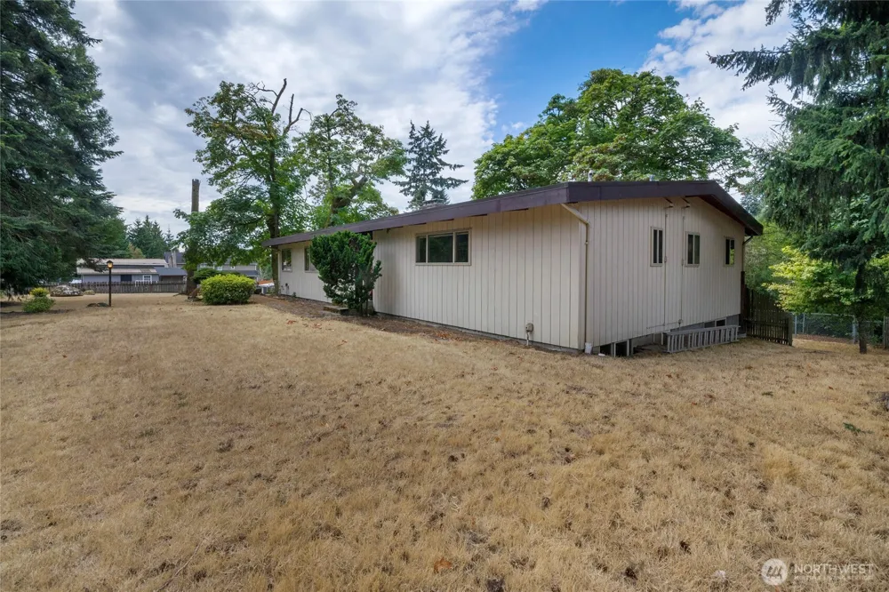 6503 2nd St Ct E Tacoma, WA 98424