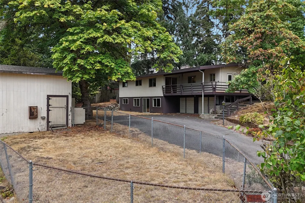 6503 2nd St Ct E Tacoma, WA 98424