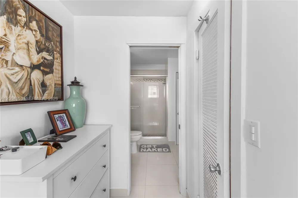 345 Ocean Dr #607 Miami Beach, FL 33139