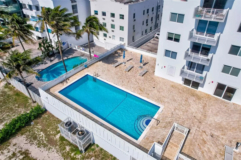 345 Ocean Dr #607 Miami Beach, FL 33139