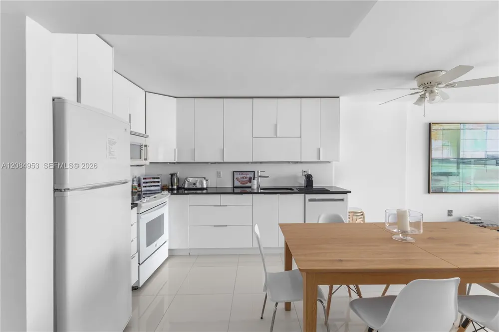 345 Ocean Dr #607 Miami Beach, FL 33139