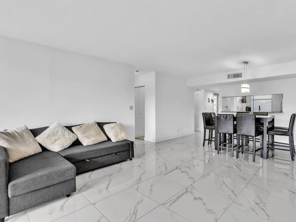 2659 Carambola Circle #306 Coconut Creek, FL 33066