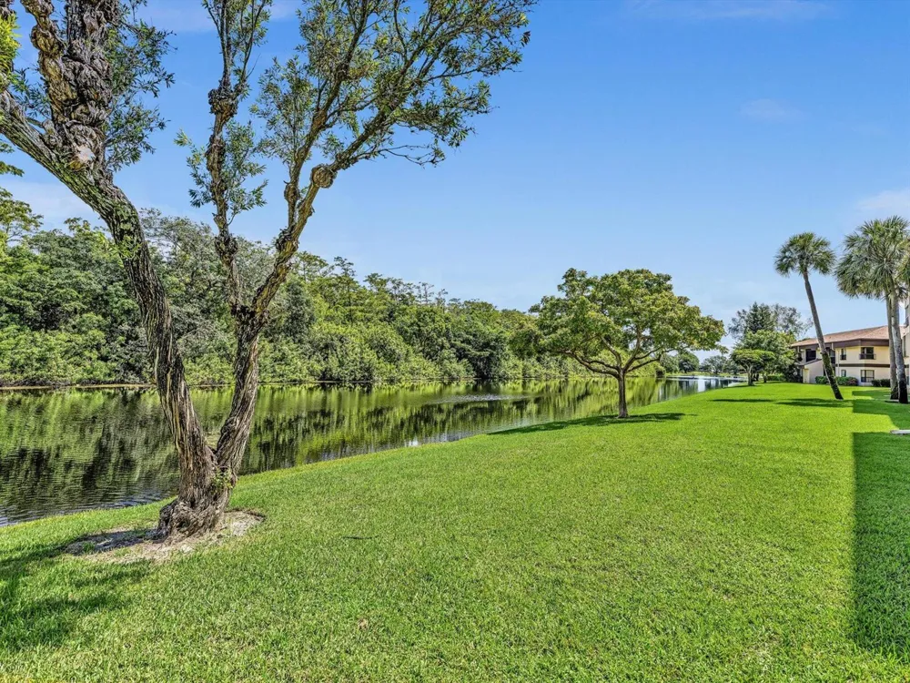 2659 Carambola Circle #306 Coconut Creek, FL 33066