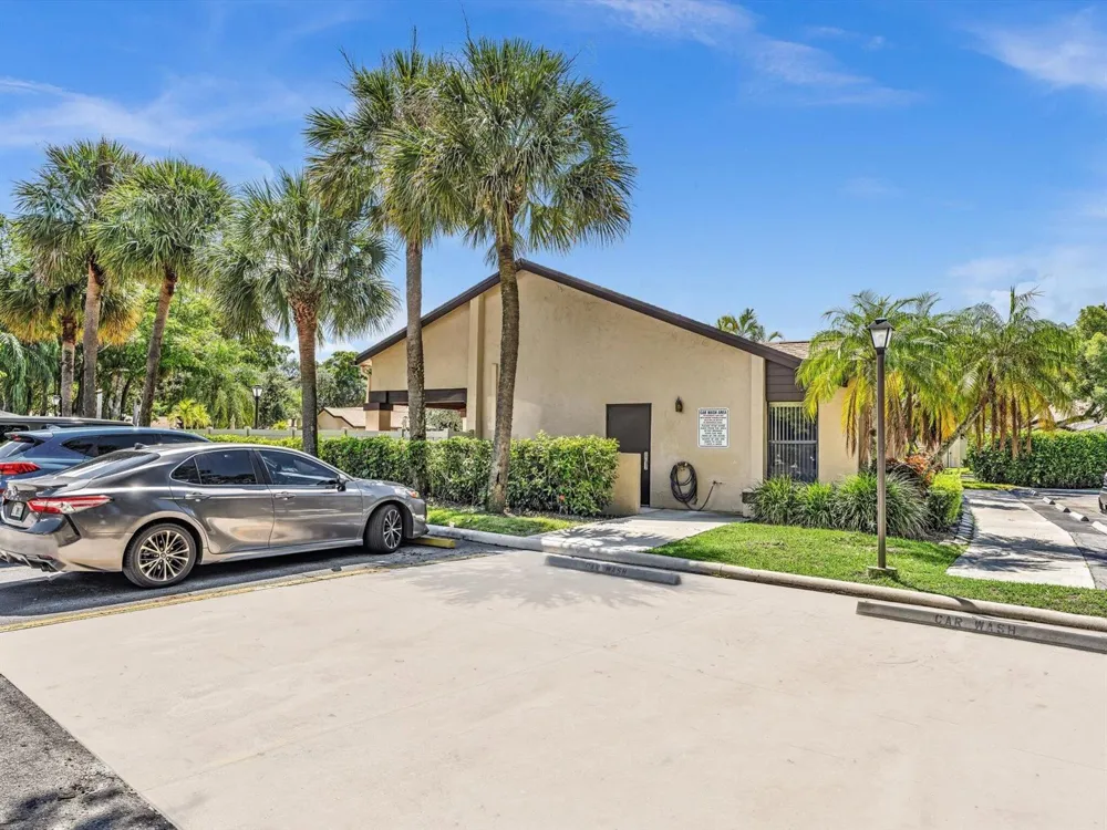2659 Carambola Circle #306 Coconut Creek, FL 33066