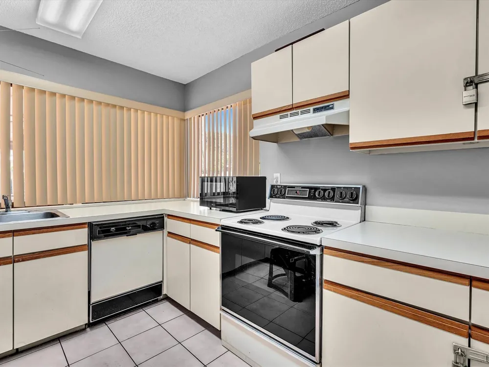 2659 Carambola Circle #306 Coconut Creek, FL 33066