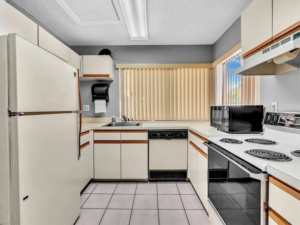 2659 Carambola Circle #306 Coconut Creek, FL 33066