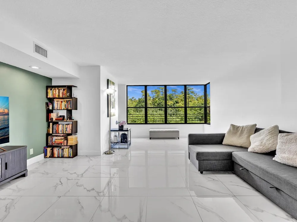 2659 Carambola Circle #306 Coconut Creek, FL 33066