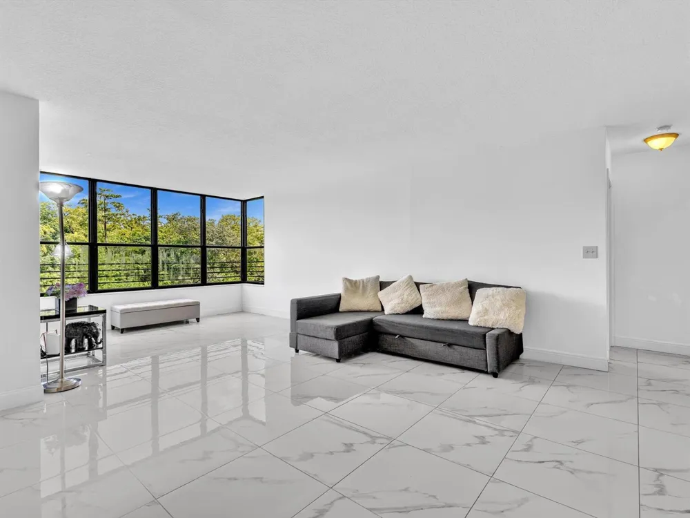 2659 Carambola Circle #306 Coconut Creek, FL 33066