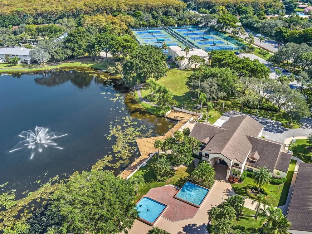 2659 Carambola Circle #306 Coconut Creek, FL 33066