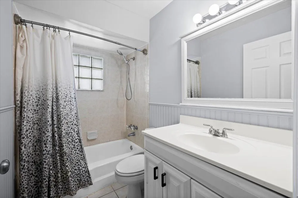 3179 HOYLAKE ROAD Lake Worth, FL 33467