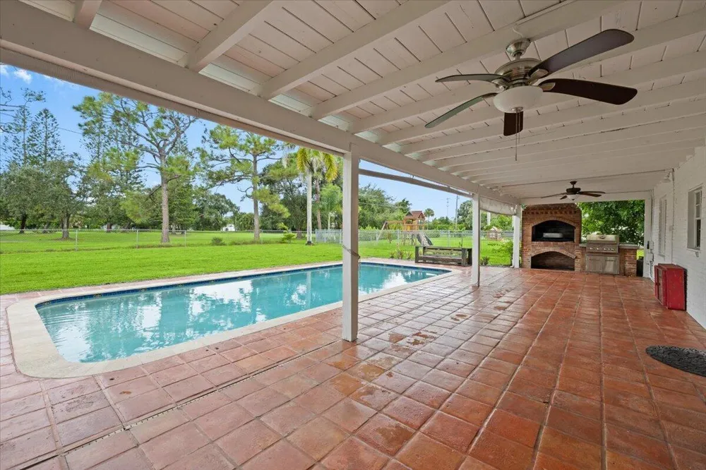 3179 HOYLAKE ROAD Lake Worth, FL 33467