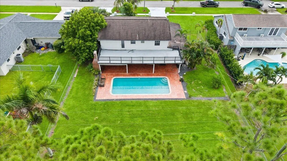3179 HOYLAKE ROAD Lake Worth, FL 33467