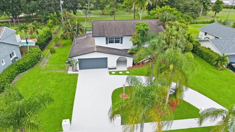 3179 HOYLAKE ROAD Lake Worth, FL 33467