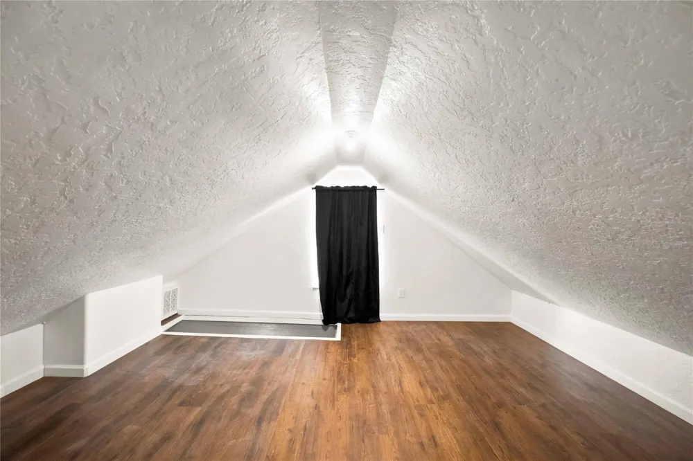 824 W 17th Street #D Houston, TX 77008