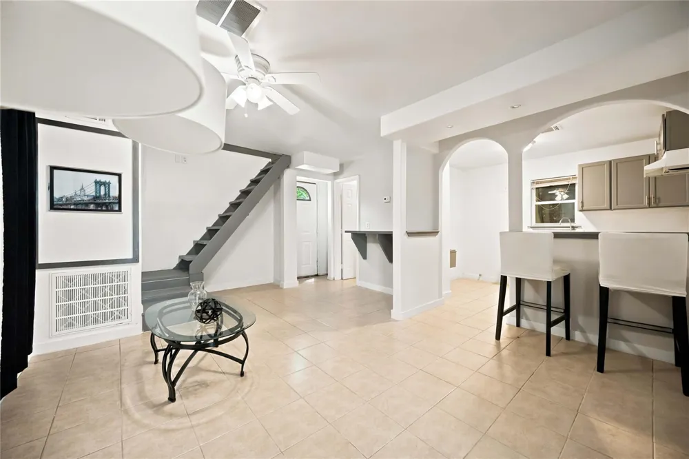 824 W 17th Street #D Houston, TX 77008