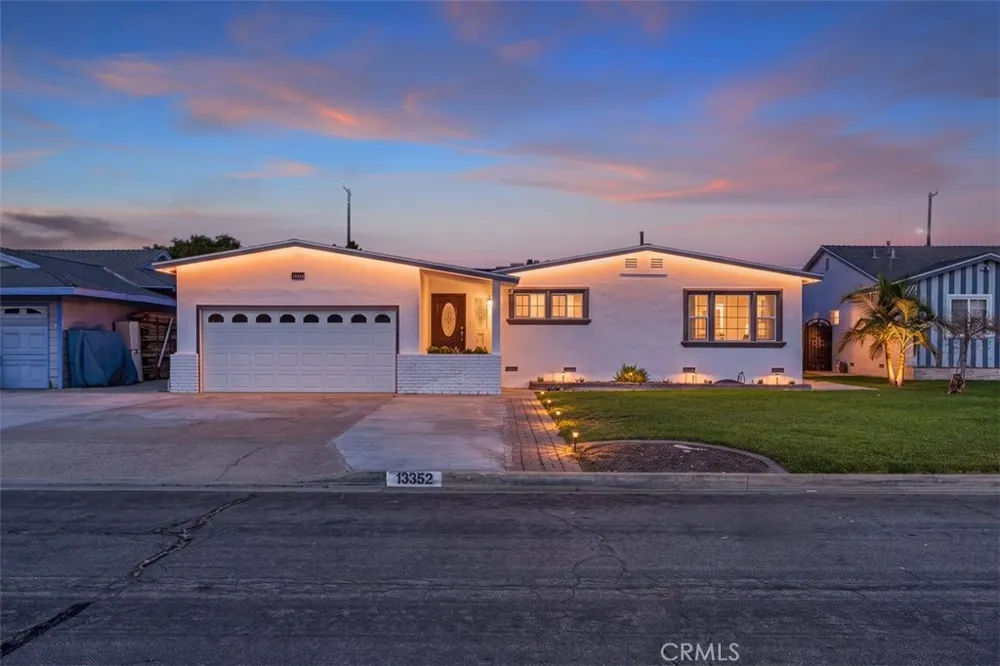 13352 Ontario Garden Grove, CA 92844