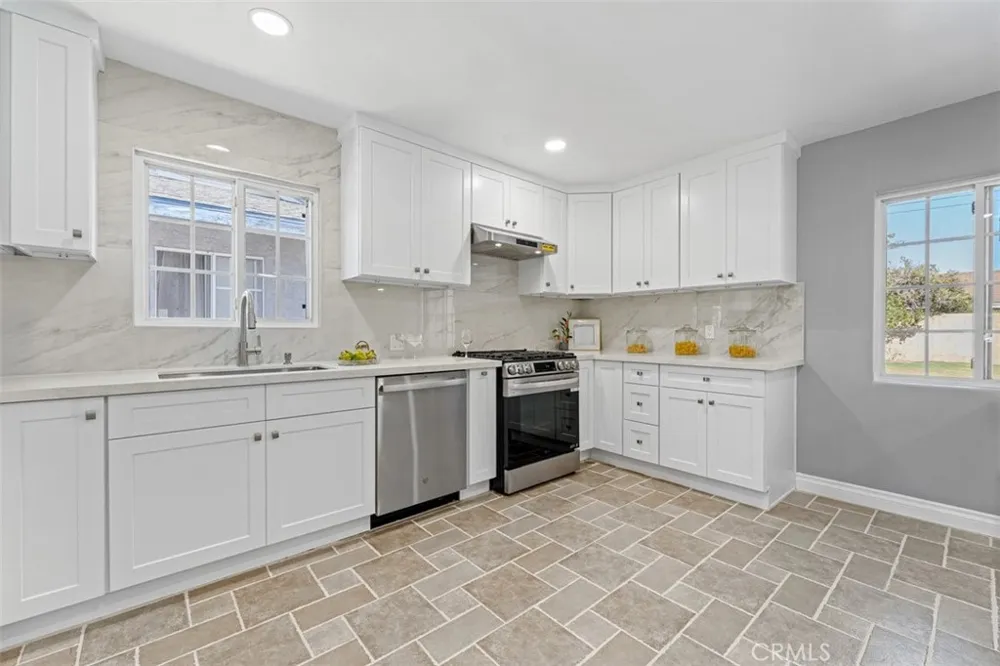 13352 Ontario Garden Grove, CA 92844