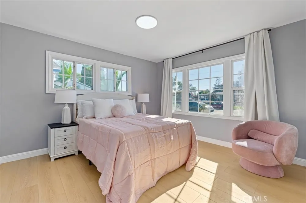 13352 Ontario Garden Grove, CA 92844