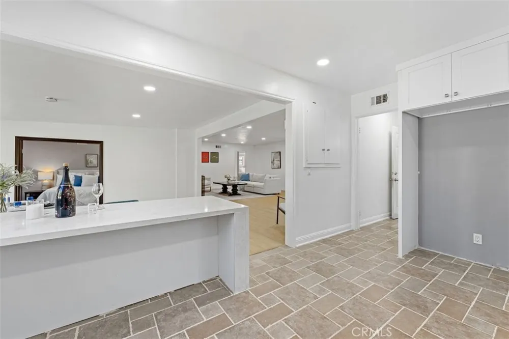 13352 Ontario Garden Grove, CA 92844