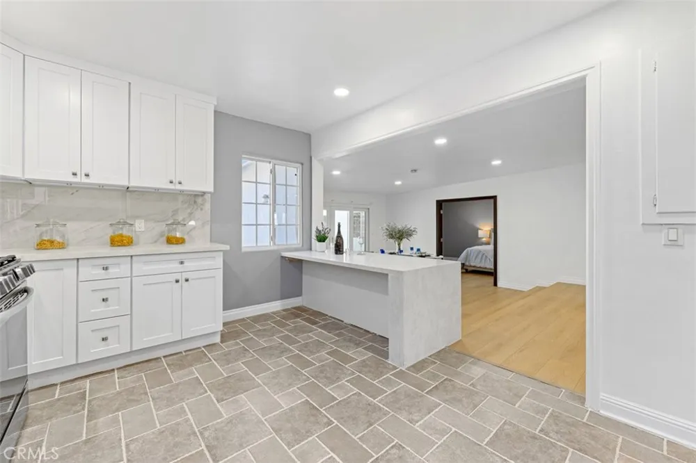 13352 Ontario Garden Grove, CA 92844