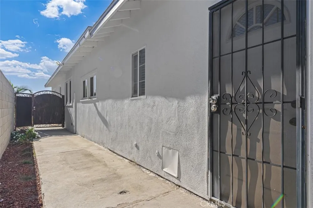 13352 Ontario Garden Grove, CA 92844