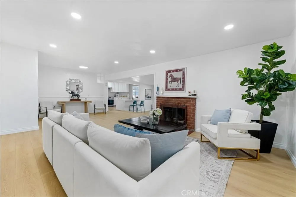 13352 Ontario Garden Grove, CA 92844
