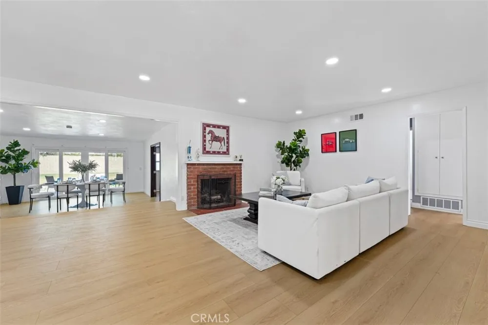 13352 Ontario Garden Grove, CA 92844