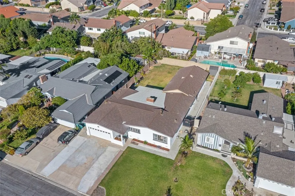 13352 Ontario Garden Grove, CA 92844