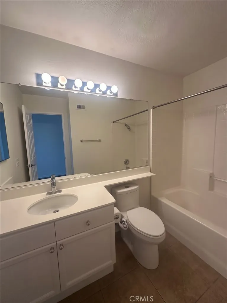 3433 E White Chapel Court #B Orange, CA 92869