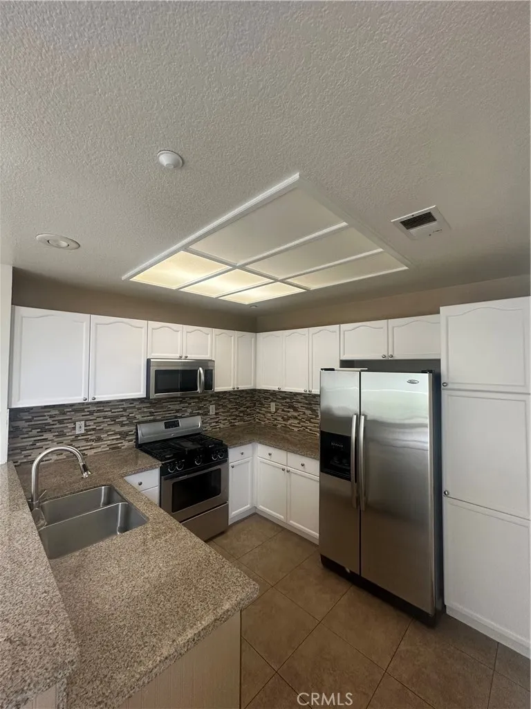 3433 E White Chapel Court #B Orange, CA 92869